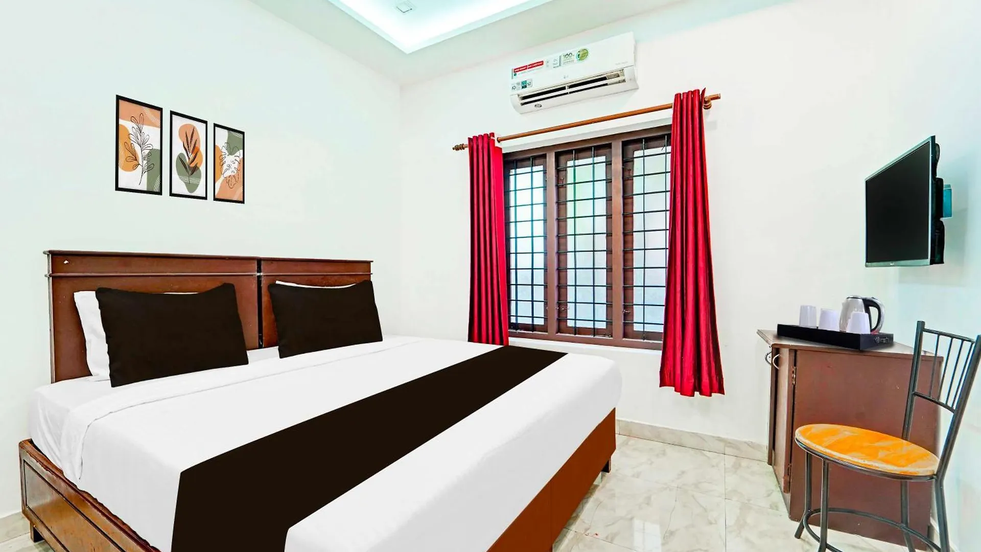 Collection O Srm Road Kochi Hotel
